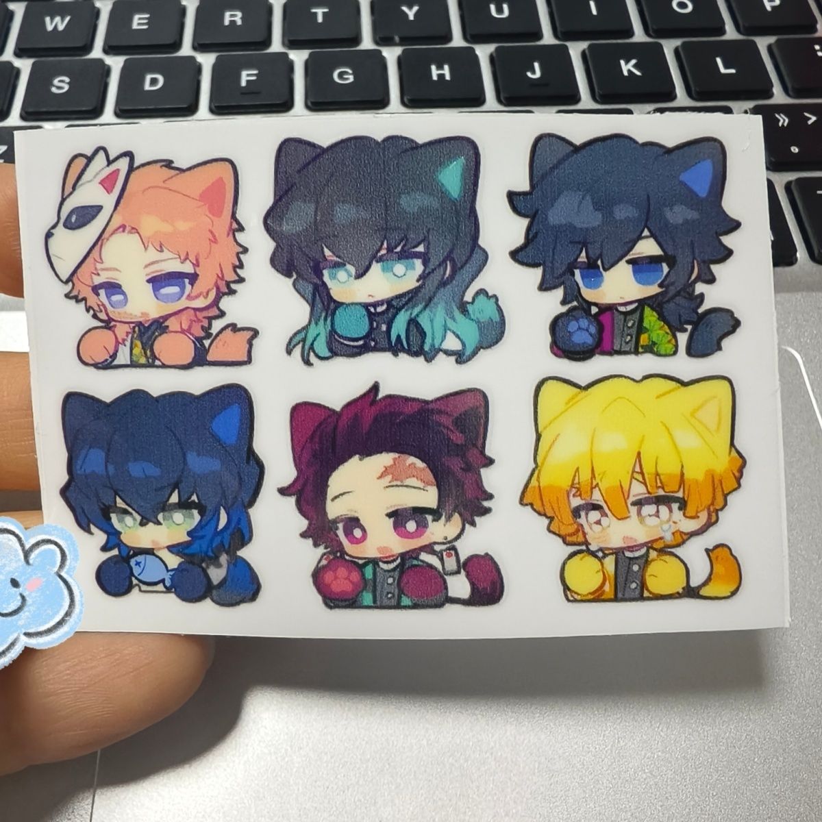 Demon Slayer Mini Sticker Merc - Tablet Computer Accessories reseña y precio